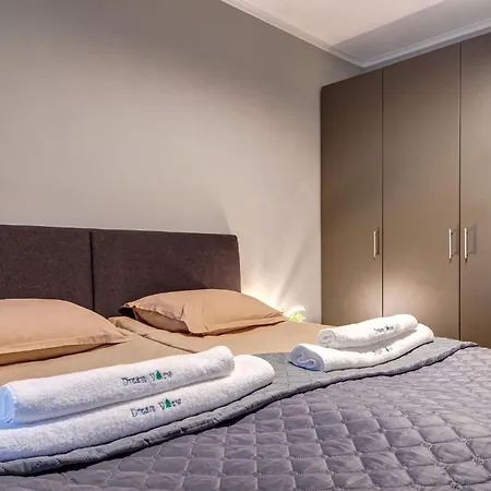 Slope Retreat At Dream View Apartament